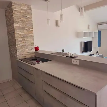 شقة A Pied Lumineux Avec Terrasse سانت ماكسيم